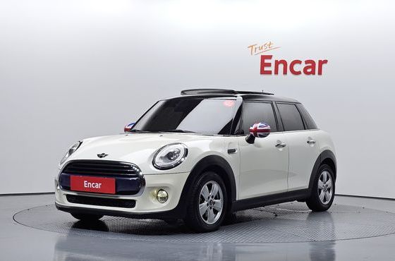 Mini Cooper 5Door Mid 3rd — пробег 55 636 км — фото 1 из 5