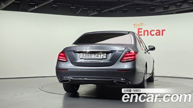 Mercedes-Benz E-Class из Кореи Encar