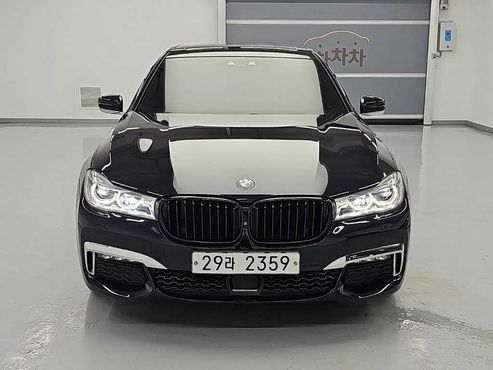 BMW 7-Series 740Li xDrive M Sport Package — пробег 143 975 км — фото 3 из 5