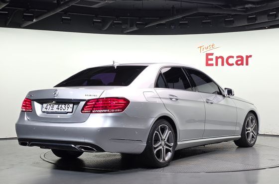 Mercedes-Benz E-Class E250 BlueTec 4MATIC AV — пробег 167 384 км — фото 2 из 5