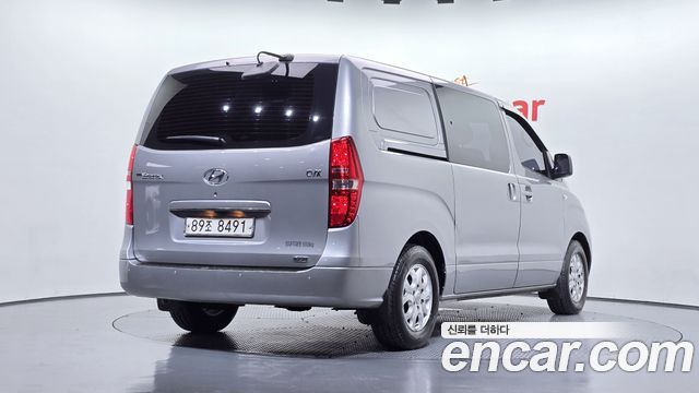 Hyundai Starex 5-Seater VAN CVX Luxury — пробег 180 042 км — фото 2 из 5