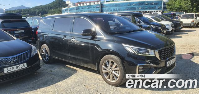 Kia Carnival 7-Seater Limousine VIP — пробег 93 793 км — фото 1 из 5
