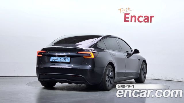 Tesla Model 3 RWD — пробег 28 827 км — фото 2 из 5