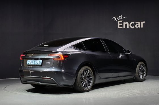 Tesla Model 3 RWD — пробег 29 680 км — фото 2 из 5