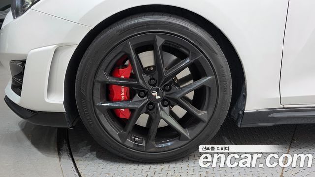 Hyundai Veloster 2.0 N — пробег 32 828 км — фото 5 из 5