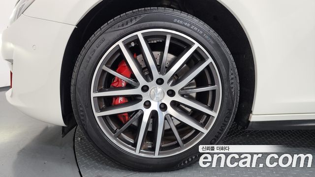 Maserati Ghibli из Кореи Encar