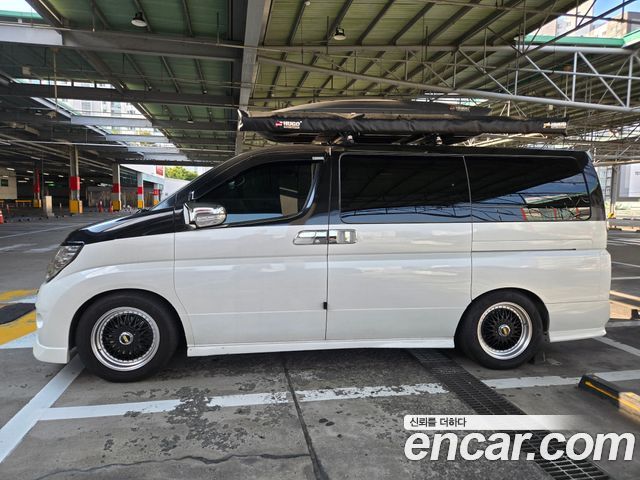 Nissan Elgrand 3.5 E51 — пробег 140 000 км — фото 2 из 5