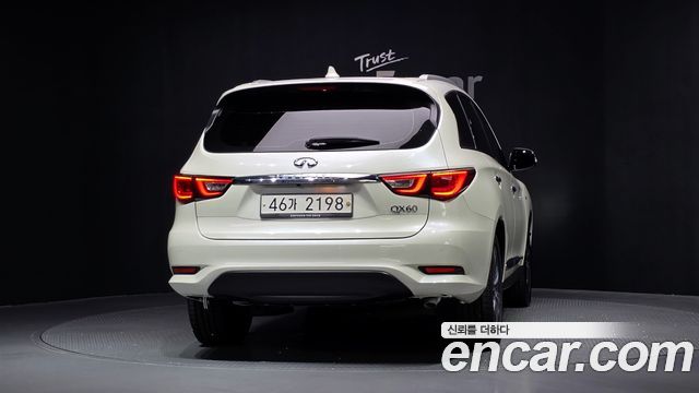 Infiniti QX60 3.5 AWD — пробег 135 484 км — фото 4 из 5
