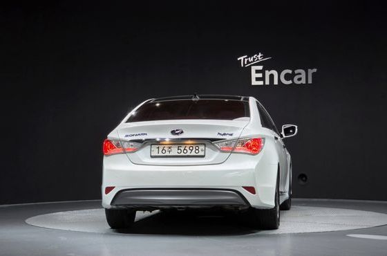 Hyundai Sonata 2.0 Premium — пробег 160 558 км — фото 4 из 5