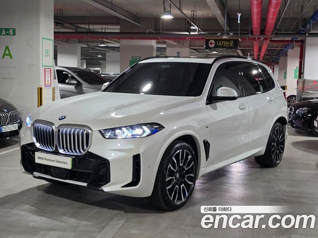BMW X5 xDrive 40i M Sport — пробег 4 570 км — фото 1 из 5