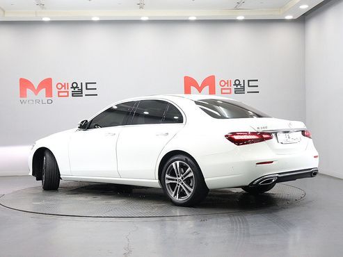 Mercedes-Benz E-Class E350 4MATIC Avantgarde — пробег 67 245 км — фото 3 из 5