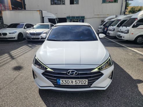 Hyundai AVANTE 1.6 Smart — пробег 108 000 км — фото 3 из 5