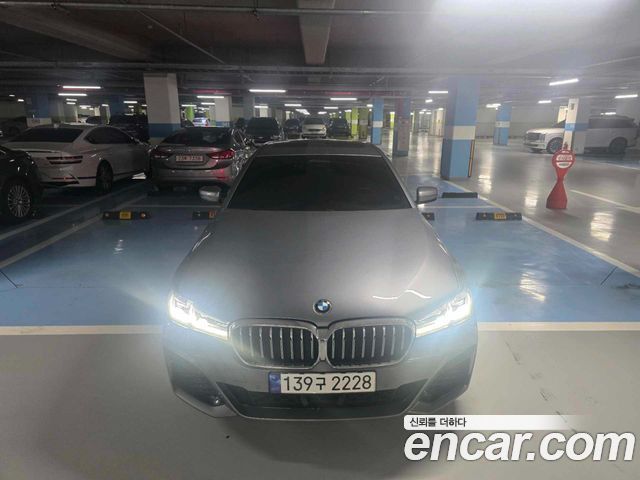 BMW 5-Series 523d xDrive M Sport — пробег 22 710 км — фото 1 из 5
