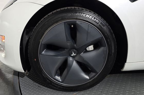 Tesla Model 3 Long Range AWD — пробег 68 908 км — фото 5 из 5