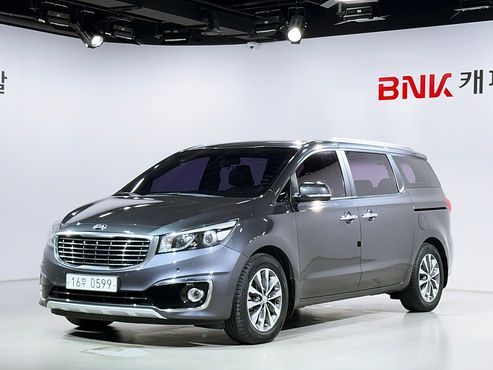 Kia Carnival 9-seater Luxury — пробег 200 858 км — фото 1 из 5