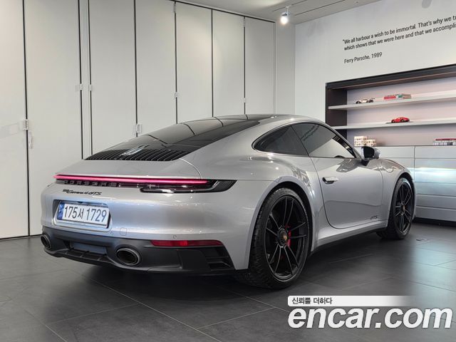 Porsche 911 Carrera 4 GTS — пробег 22 721 км — фото 2 из 5