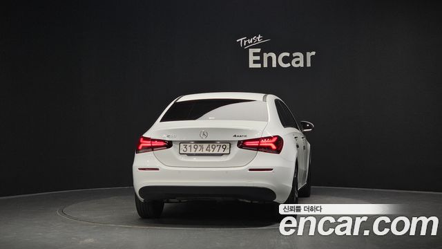 Mercedes-Benz A-Class A250 4MATIC Sedan — пробег 21 200 км — фото 4 из 5