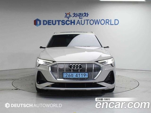 Audi e-tron 55 Quattro Sportback — пробег 48 867 км — фото 3 из 5