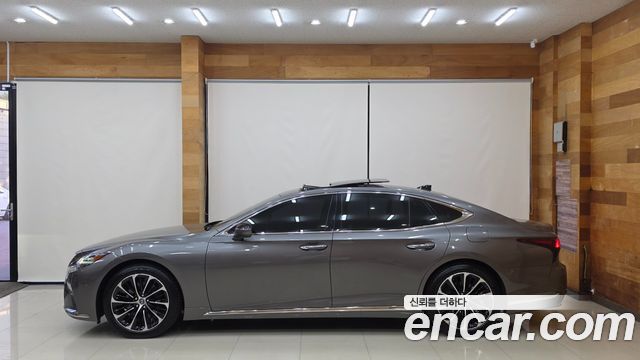 Lexus LS 3.5 Luxury AWD — пробег 145 310 км — фото 5 из 5