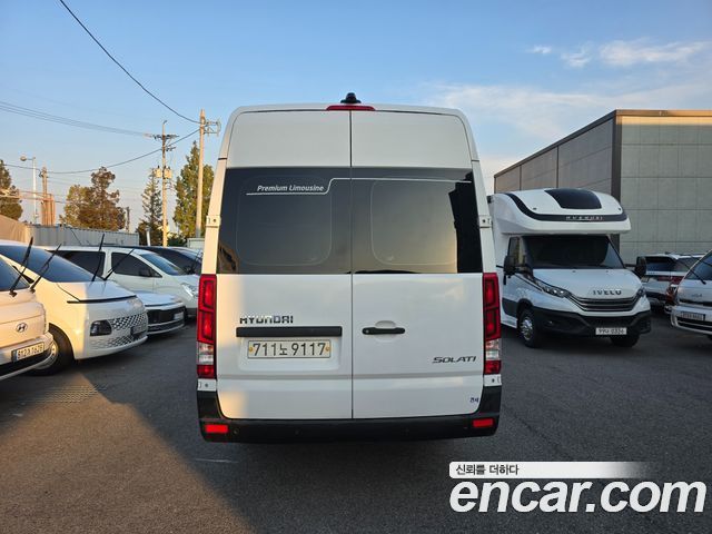 Hyundai Solati 15-seater Luxury — пробег 107 104 км — фото 4 из 5