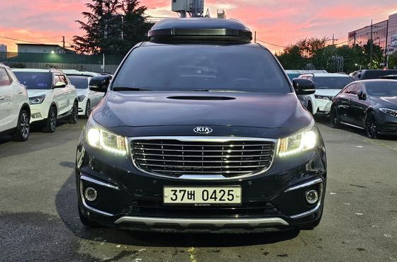 Kia Carnival 9-seater Noblesse — пробег 119 108 км — фото 3 из 5