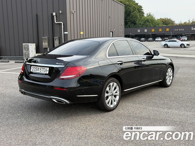 Mercedes-Benz E-Class из Кореи Encar