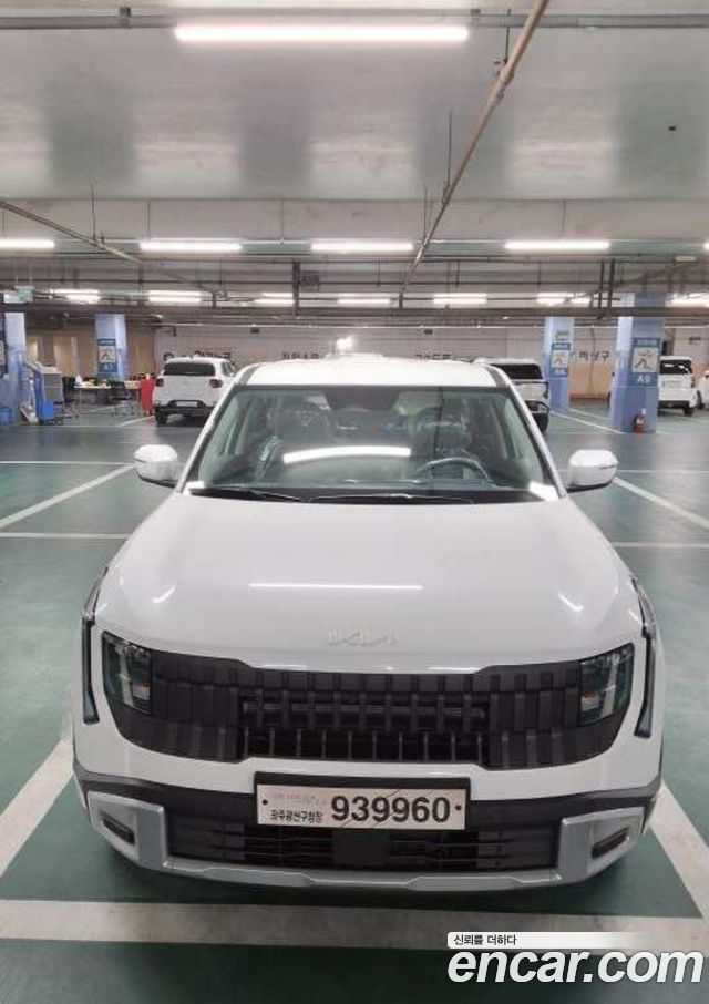 Kia Seltos HEV 1.6 2WD Trendy — пробег 1 км — фото 1 из 5