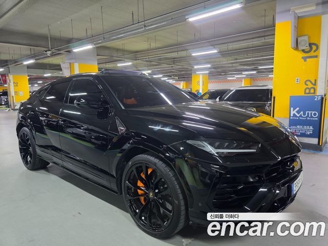 Lamborghini Urus из Кореи Encar