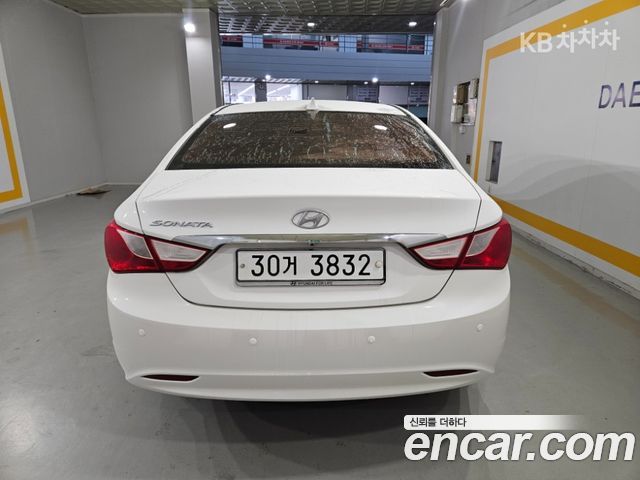 Hyundai Sonata Grand — пробег 131 619 км — фото 4 из 5
