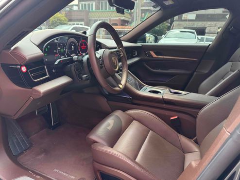 Porsche Taycan 4S — пробег 31 000 км — фото 5 из 5
