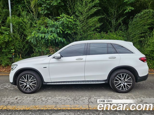 Mercedes-Benz GLC-Class GLC300e 4MATIC — пробег 105 500 км — фото 3 из 5