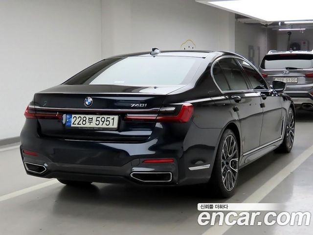 BMW 7-Series 740i M Sport — пробег 142 978 км — фото 3 из 5
