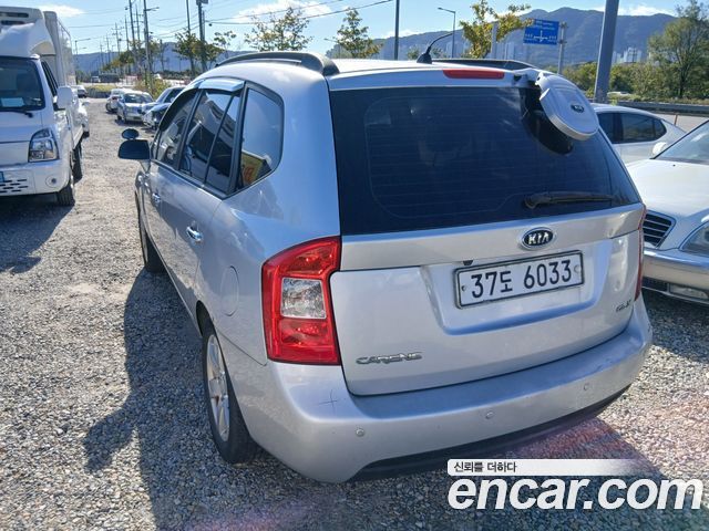 Kia Carens LPI 2.0 GLX Deluxe — пробег 295 948 км — фото 3 из 5