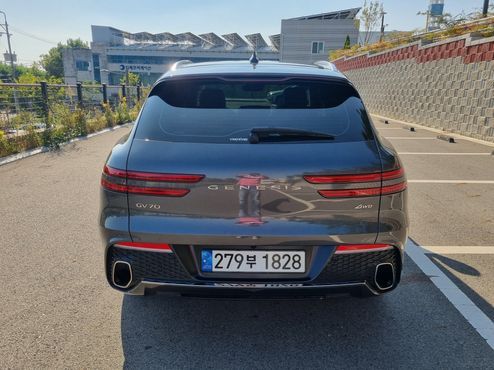 Genesis GV70 2.5T Gasoline AWD — пробег 40 000 км — фото 2 из 5
