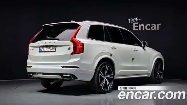 Volvo XC90 D5 R-Design — пробег 90 655 км — фото 2 из 5