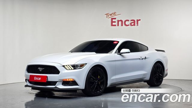 Ford Mustang Coupe — пробег 106 743 км — фото 1 из 5