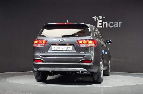 Kia Sorento Diesel 2.0 2WD Deluxe — пробег 125 098 км — фото 4 из 5