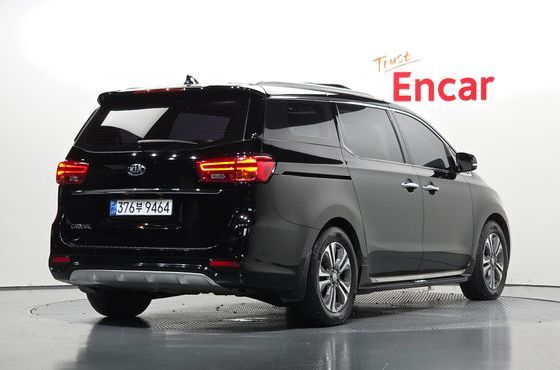 Kia Carnival 9-Seater Luxury — пробег 90 540 км — фото 2 из 5