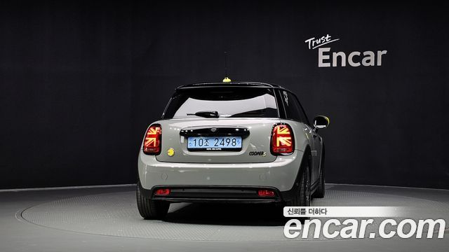 Mini Cooper SE Electric 3rd — пробег 13 098 км — фото 4 из 5