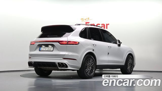 Porsche Cayenne 3.0 Diesel Platium Edition 958 — пробег 179 674 км — фото 2 из 5
