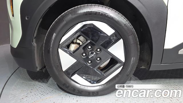 Kia EV3 из Кореи Encar