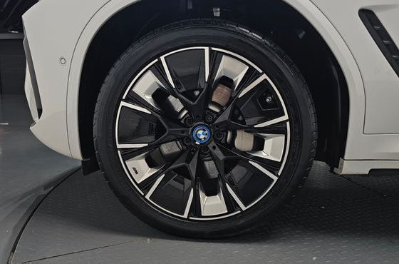 BMW iX3 M Sports — пробег 34 340 км — фото 5 из 5