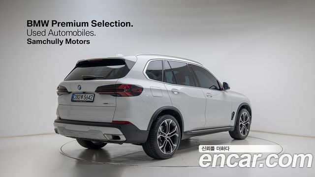 BMW X5 xDrive 30d xLine — пробег 4 350 км — фото 4 из 5