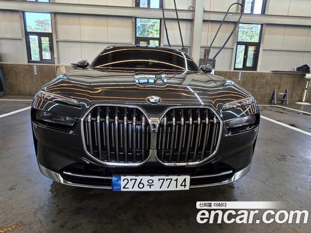 BMW 7-Series 740i sDrive Design Pure Excellence — пробег 27 800 км — фото 3 из 5
