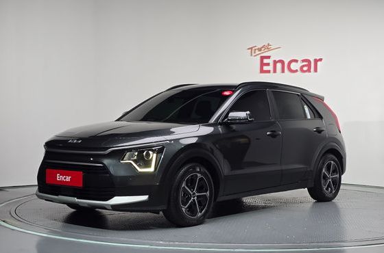 Kia Niro Prestige — пробег 53 248 км — фото 1 из 5