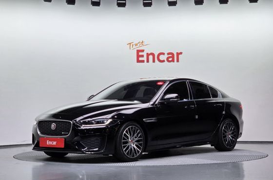 Jaguar XE D180 R-Dynamic S — пробег 93 650 км — фото 1 из 5