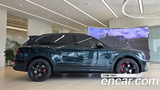 Bentley Bentayga 4.0 V8 S — пробег 9 999 км — фото 4 из 5