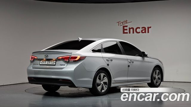 Hyundai Sonata 2.0 HEV Premium — пробег 173 786 км — фото 2 из 5