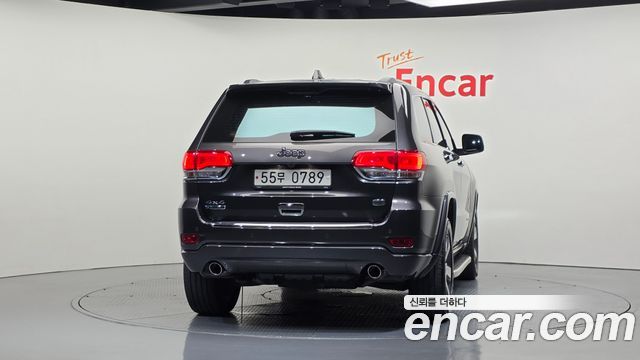 Jeep Cherokee 3.0 Diesel Overland WK2 — пробег 108 368 км — фото 4 из 5