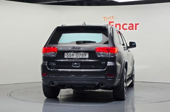 Jeep Cherokee 3.0 Diesel Overland WK2 — пробег 108 368 км — фото 4 из 5